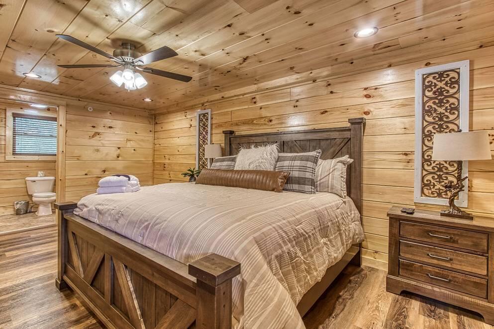 838 String Run Way, Unit LOT 27 Pigeon Forge, TN 37863 - Photo 25 of 54 bedroom1