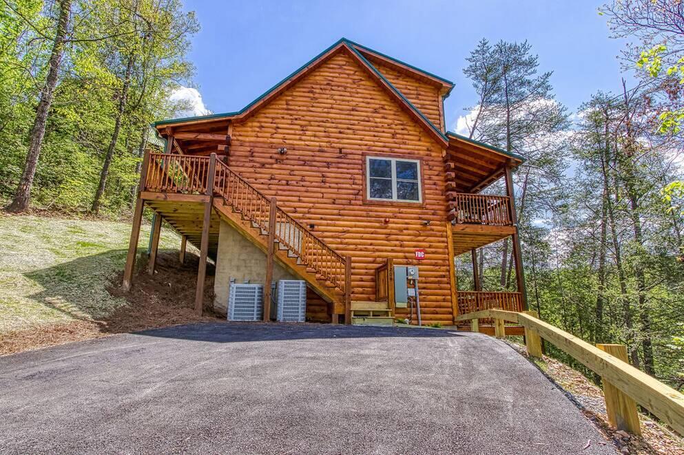 838 String Run Way, Unit LOT 27 Pigeon Forge, TN 37863 - Photo 3 of 54 exterior