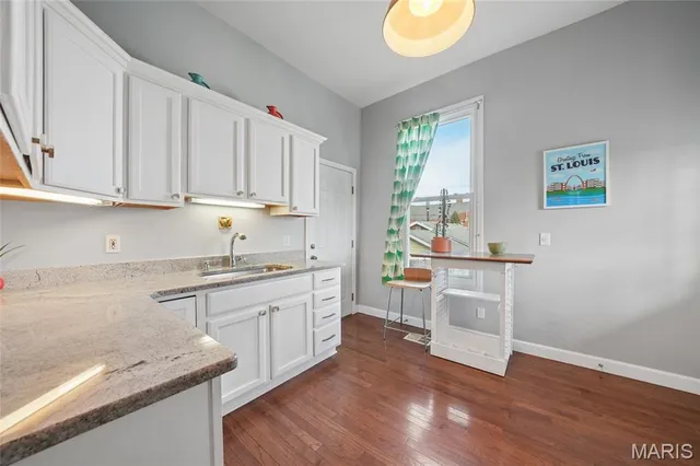 $325,000 | 6410 Wade Avenue, St. Louis, MO 63139