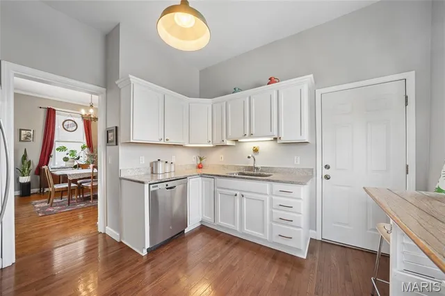 $325,000 | 6410 Wade Avenue, St. Louis, MO 63139