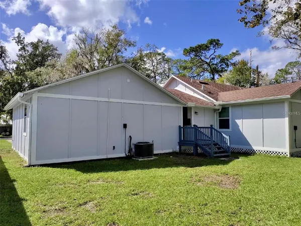 $1,300 | 100 South Stone Street, Unit B, Bunnell, FL 32110