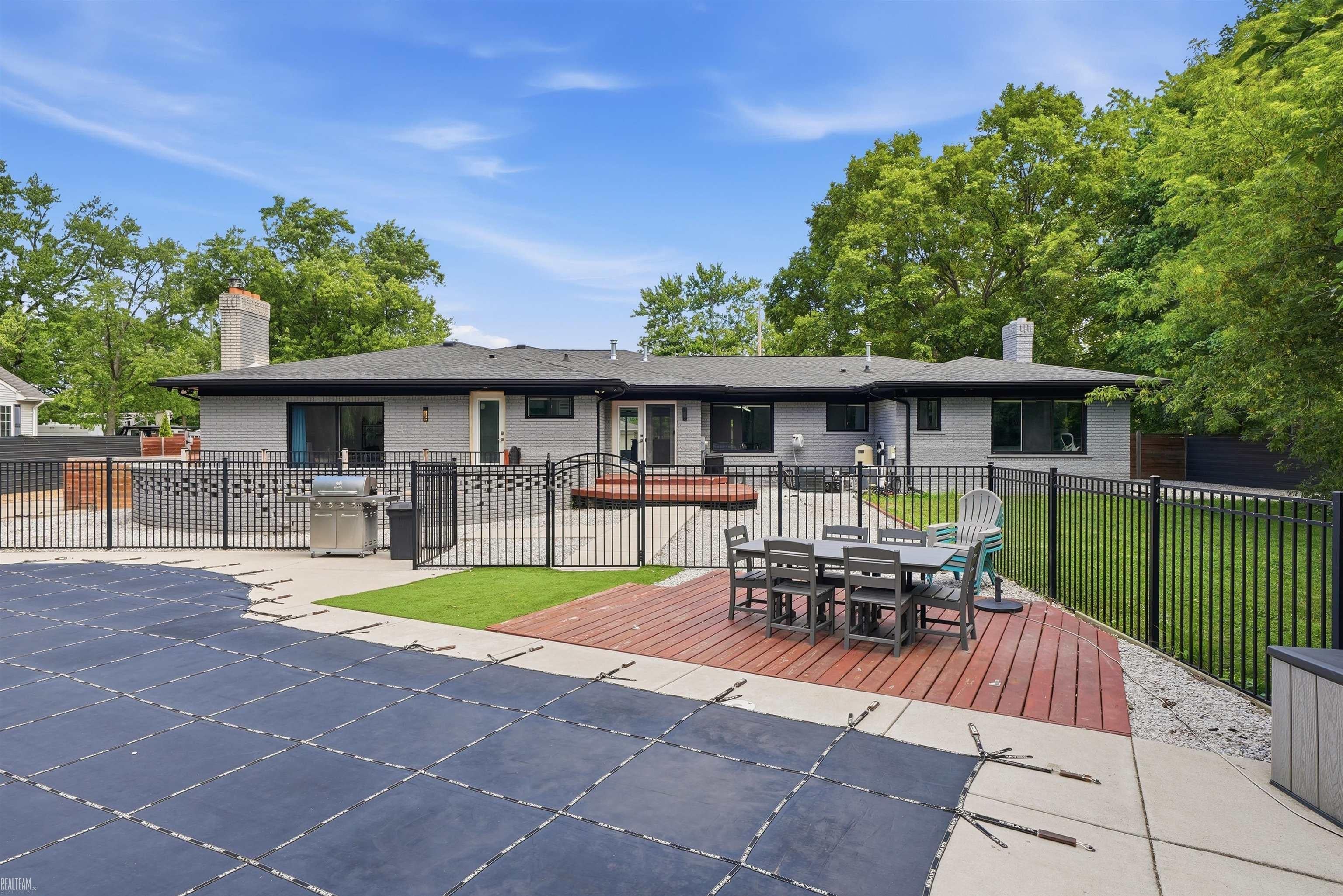 8650 Clinton River Road Sterling Heights, MI 48314 - Photo 48 of 63 Gallery Image 48