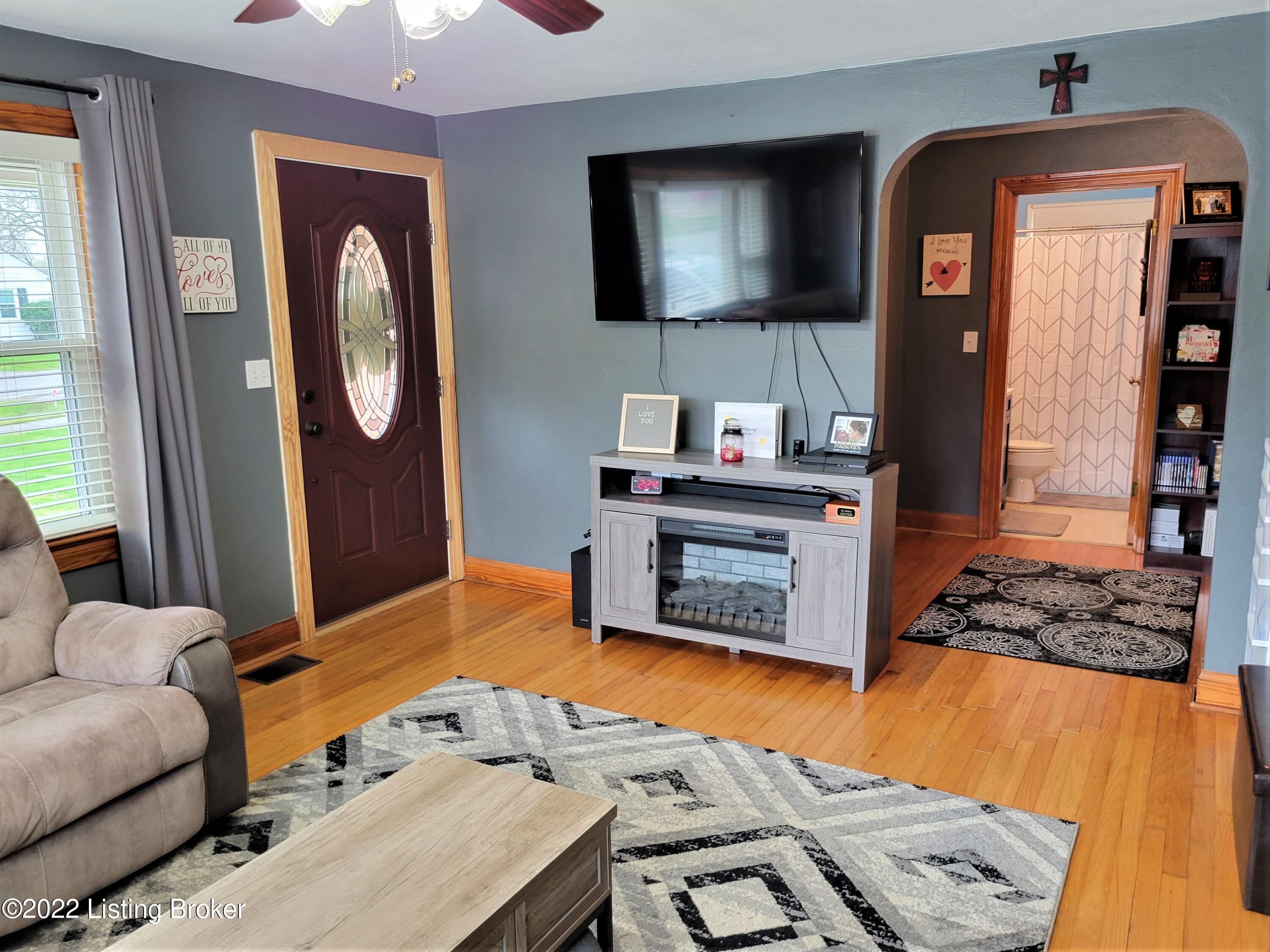 4907 Maryman Road Louisville, KY 40258 - Photo 13 of 42 Ceiling Fans Throughout!