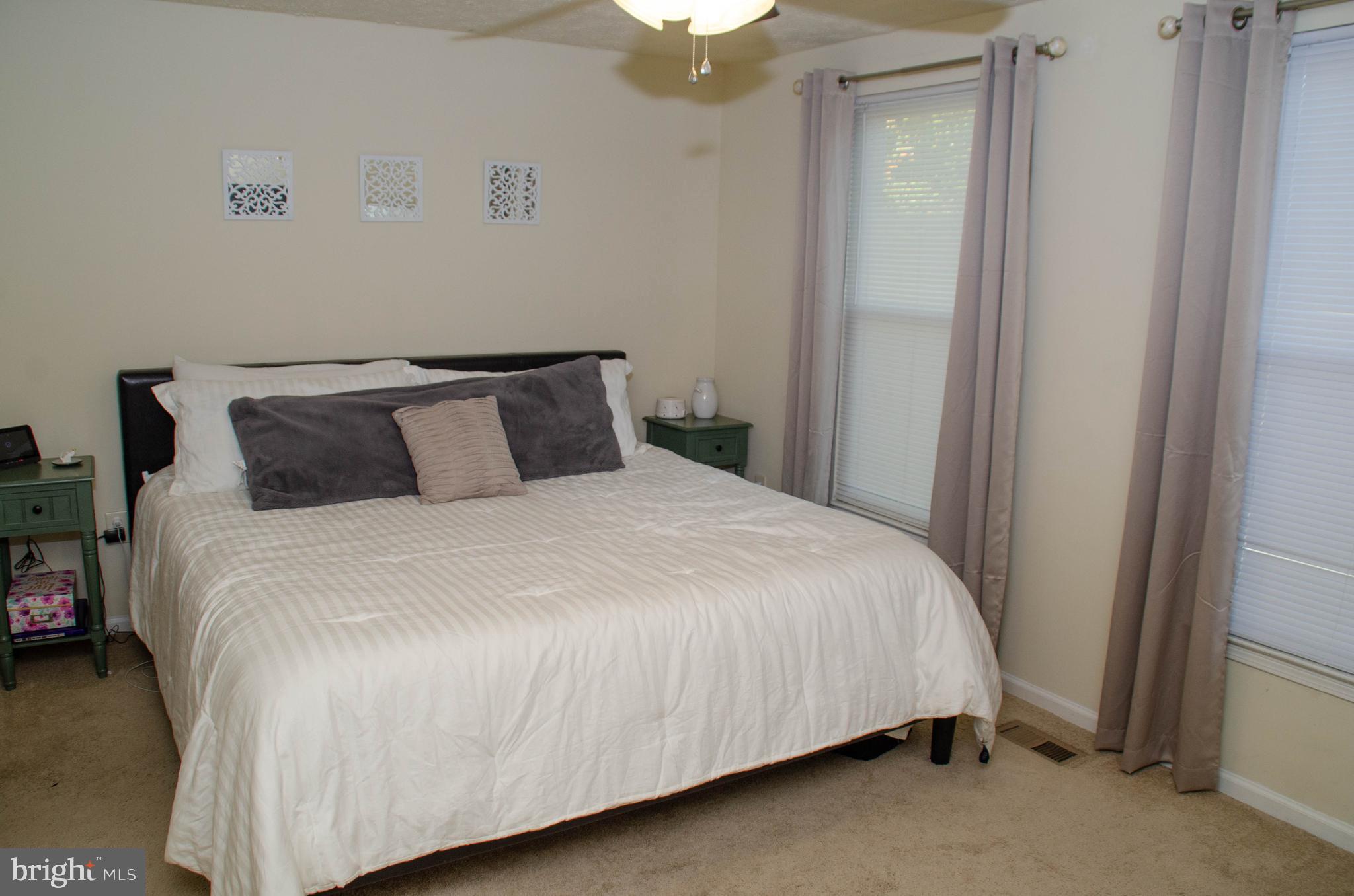 19 Trailwood Road Nottingham, MD 21236 - Photo 12 of 26 Master Bedroom with ceiling fan!