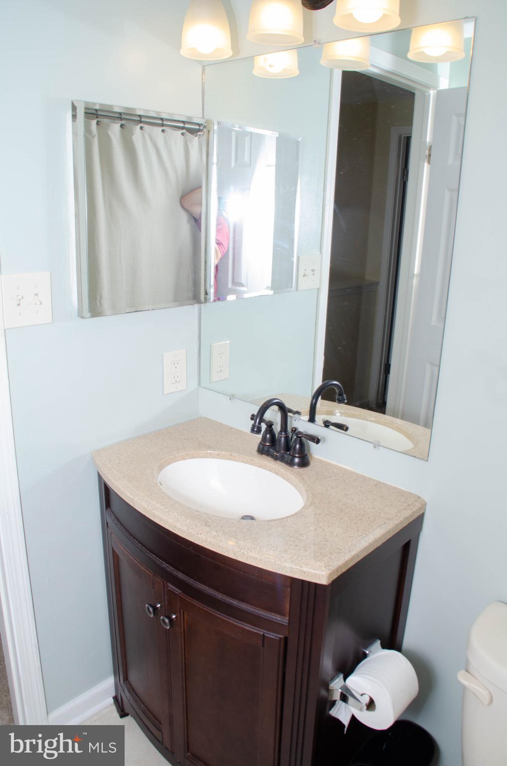 19 Trailwood Road Nottingham, MD 21236 - Photo 14 of 26 Bathroom has access from hallway and bedroom