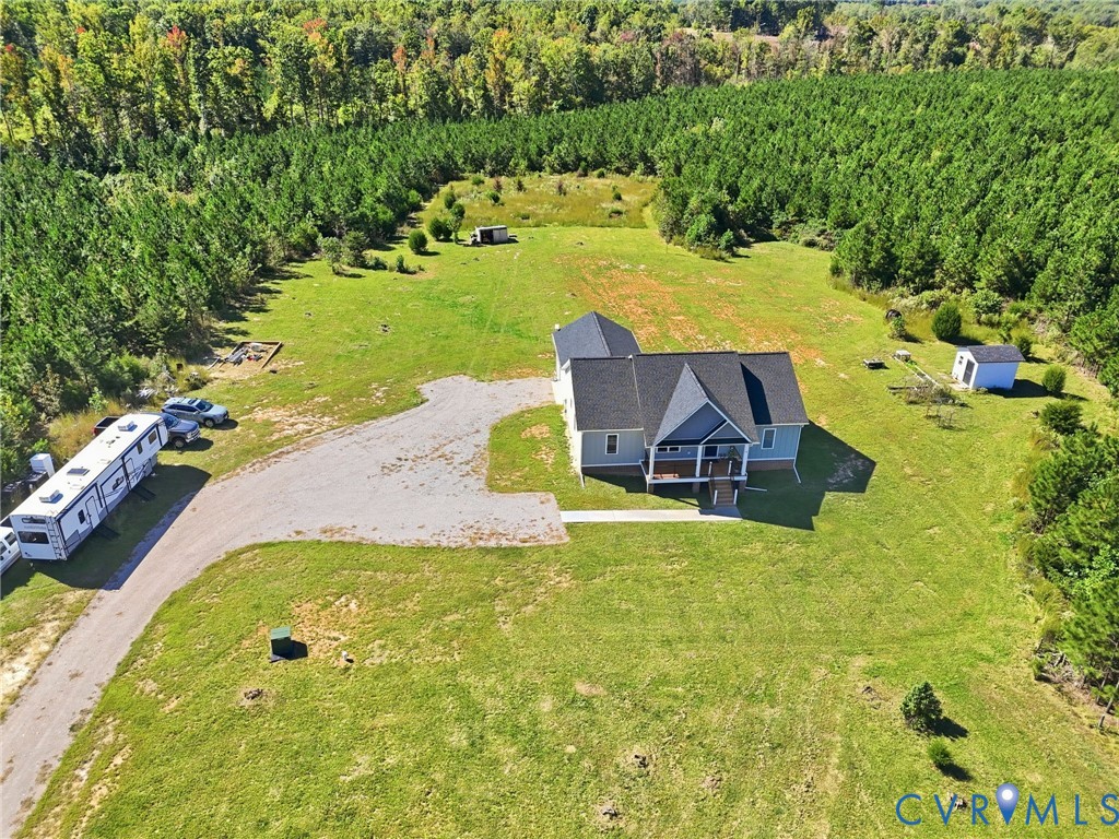 115 Jenkins Church Road Cumberland, VA 23040 - Photo 23 of 28 Expansive green lawn surrounding the property, bor