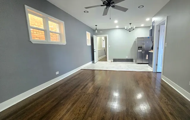 $1,800 | 3051 North Austin Avenue, Unit 2R, Chicago, IL 60634