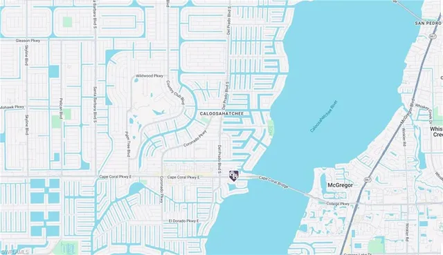 a view of entryway with a front door