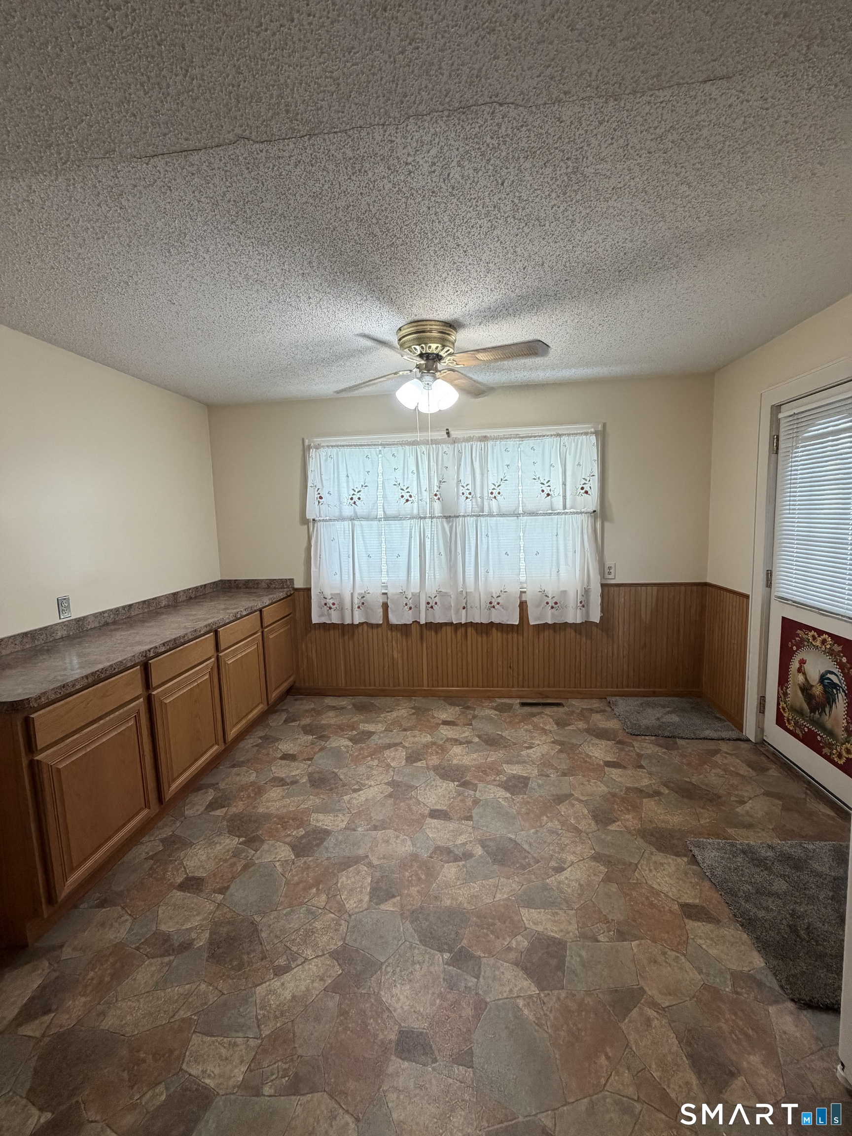70 Wooster Avenue Waterbury, CT 06708 - Photo 2 of 12