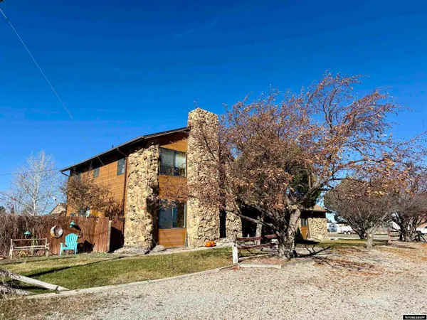 $439,000 | 114 North 9th Street, Saratoga, WY 82331