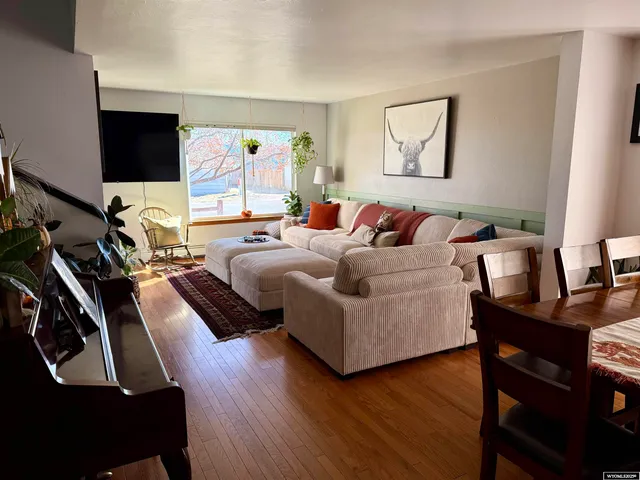 $439,000 | 114 North 9th Street, Saratoga, WY 82331