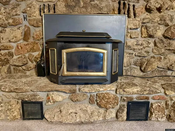 $439,000 | 114 North 9th Street, Saratoga, WY 82331