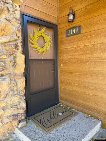 $439,000 | 114 North 9th Street, Saratoga, WY 82331