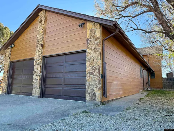 $439,000 | 114 North 9th Street, Saratoga, WY 82331