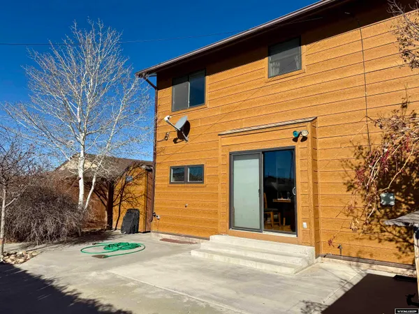 $439,000 | 114 North 9th Street, Saratoga, WY 82331
