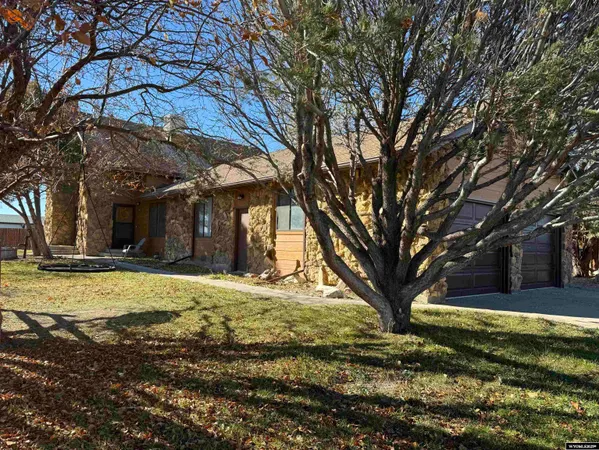 $439,000 | 114 North 9th Street, Saratoga, WY 82331