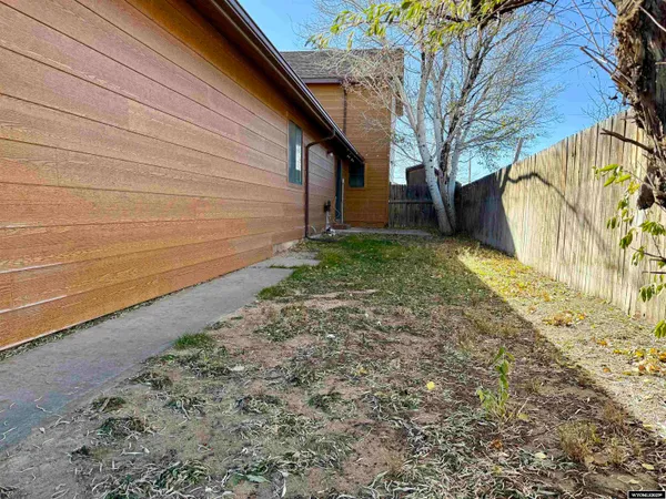 $439,000 | 114 North 9th Street, Saratoga, WY 82331