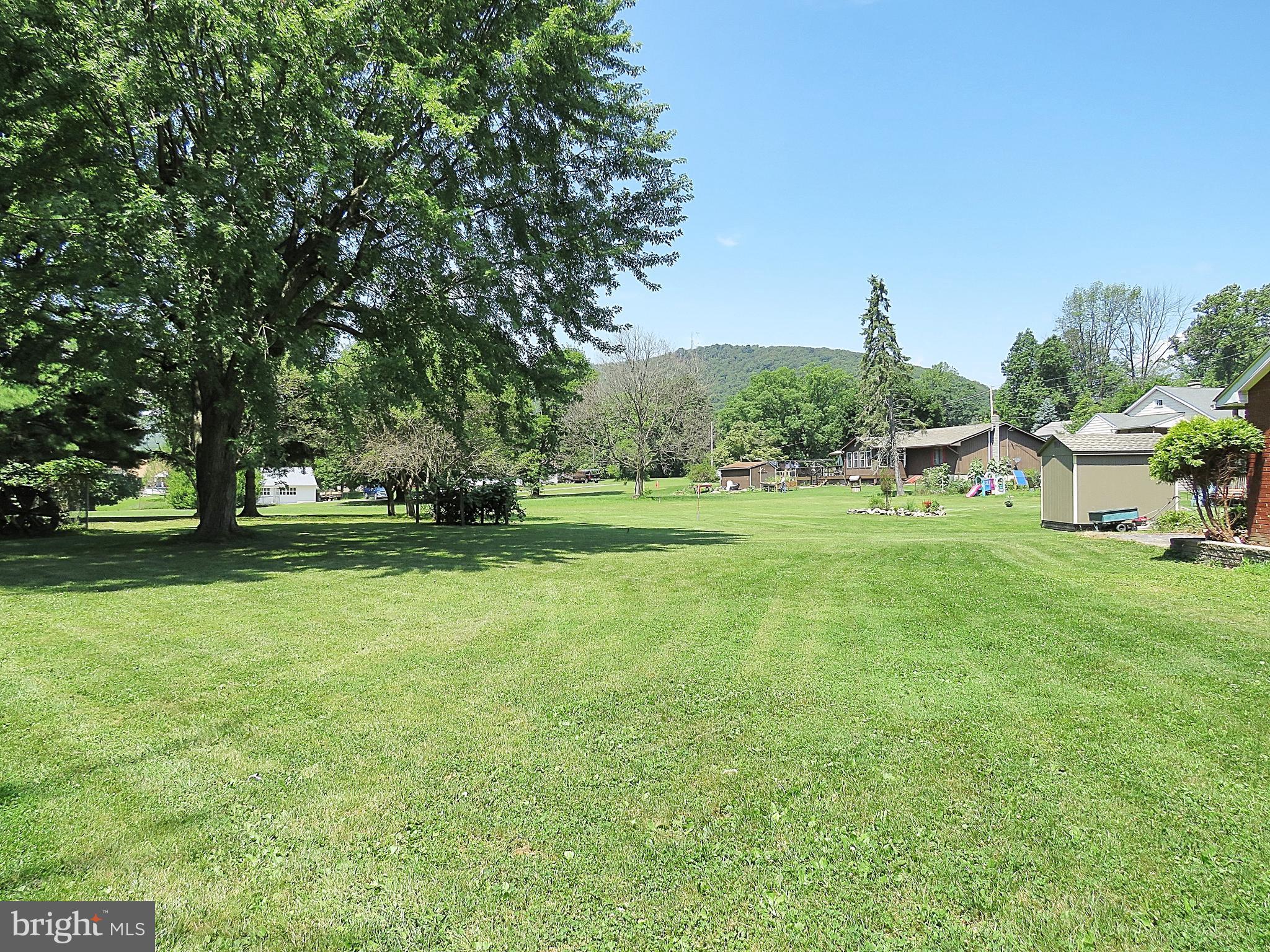 628 Alpha Road Wind Gap, PA 18091 - Photo 4 of 28 Gallery Image 4