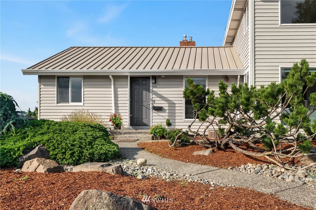 404 Grandey Way Northeast Renton, WA 98056 - Photo 1 of 20