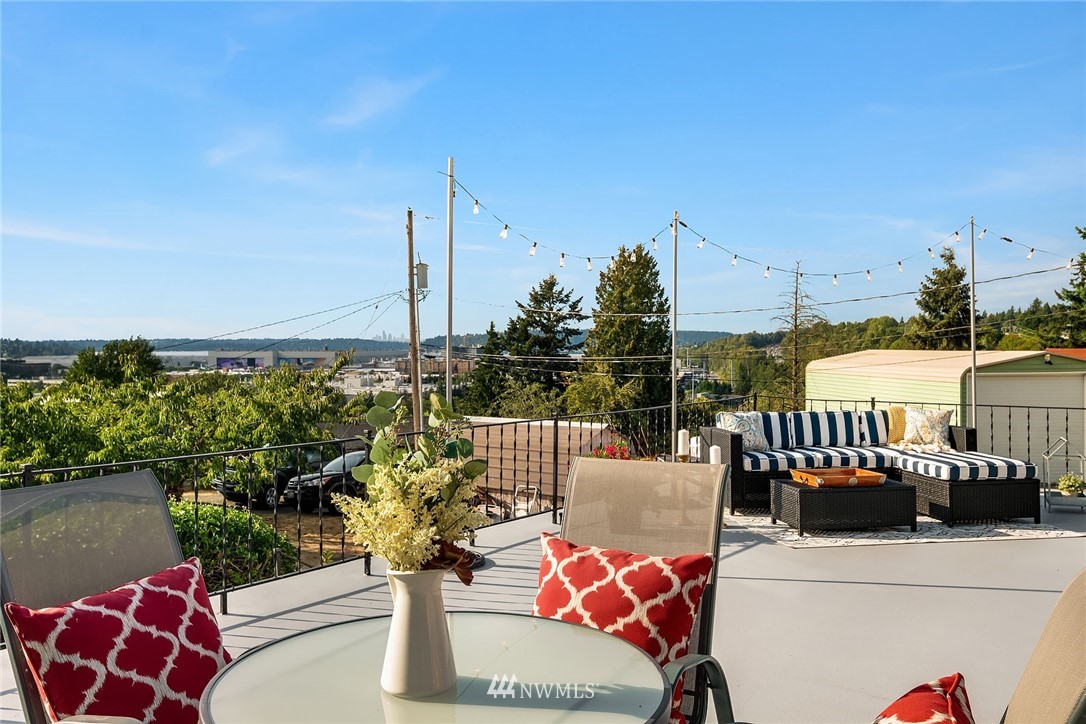 404 Grandey Way Northeast Renton, WA 98056 - Photo 14 of 20