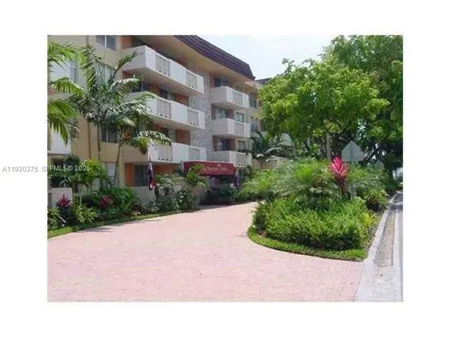 $180,000 | 1800 Sans Souci Boulevard, Unit 109, North Miami, FL 33181