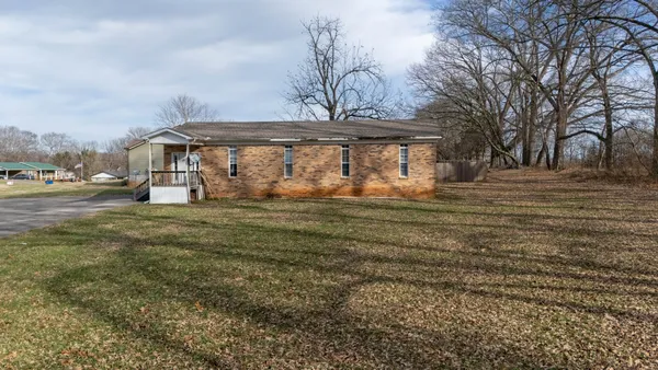 a front view of house with yard