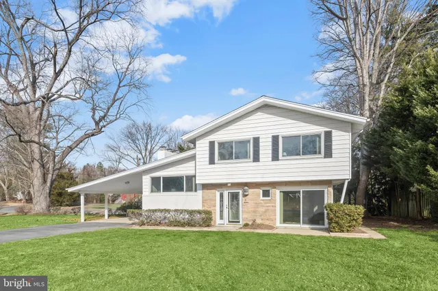 $700,000 | 16 Wilelinor Drive, Edgewater, MD 21037