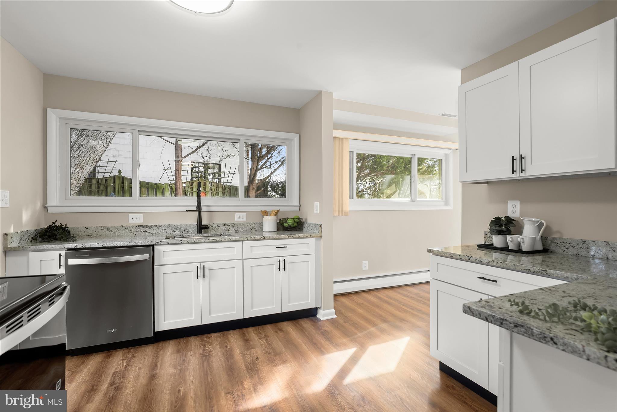 16 Wilelinor Drive Edgewater, MD 21037 - Photo 12 of 52 Kitchen