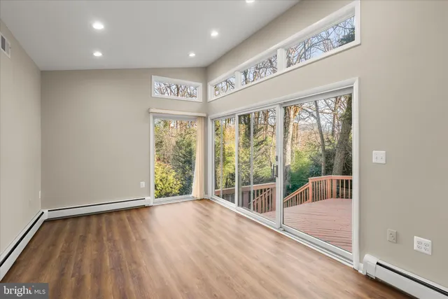 $700,000 | 16 Wilelinor Drive, Edgewater, MD 21037