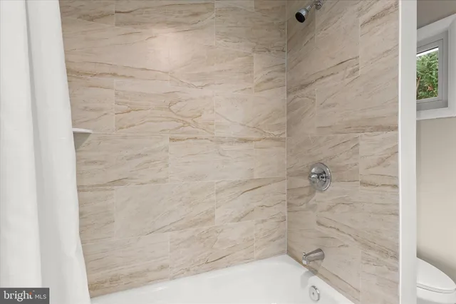 $700,000 | 16 Wilelinor Drive, Edgewater, MD 21037