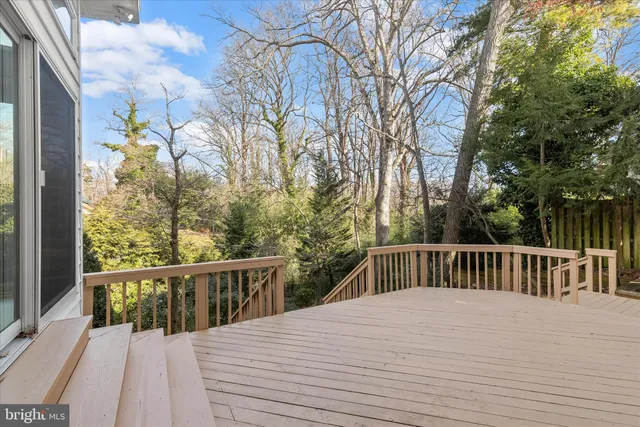 $700,000 | 16 Wilelinor Drive, Edgewater, MD 21037