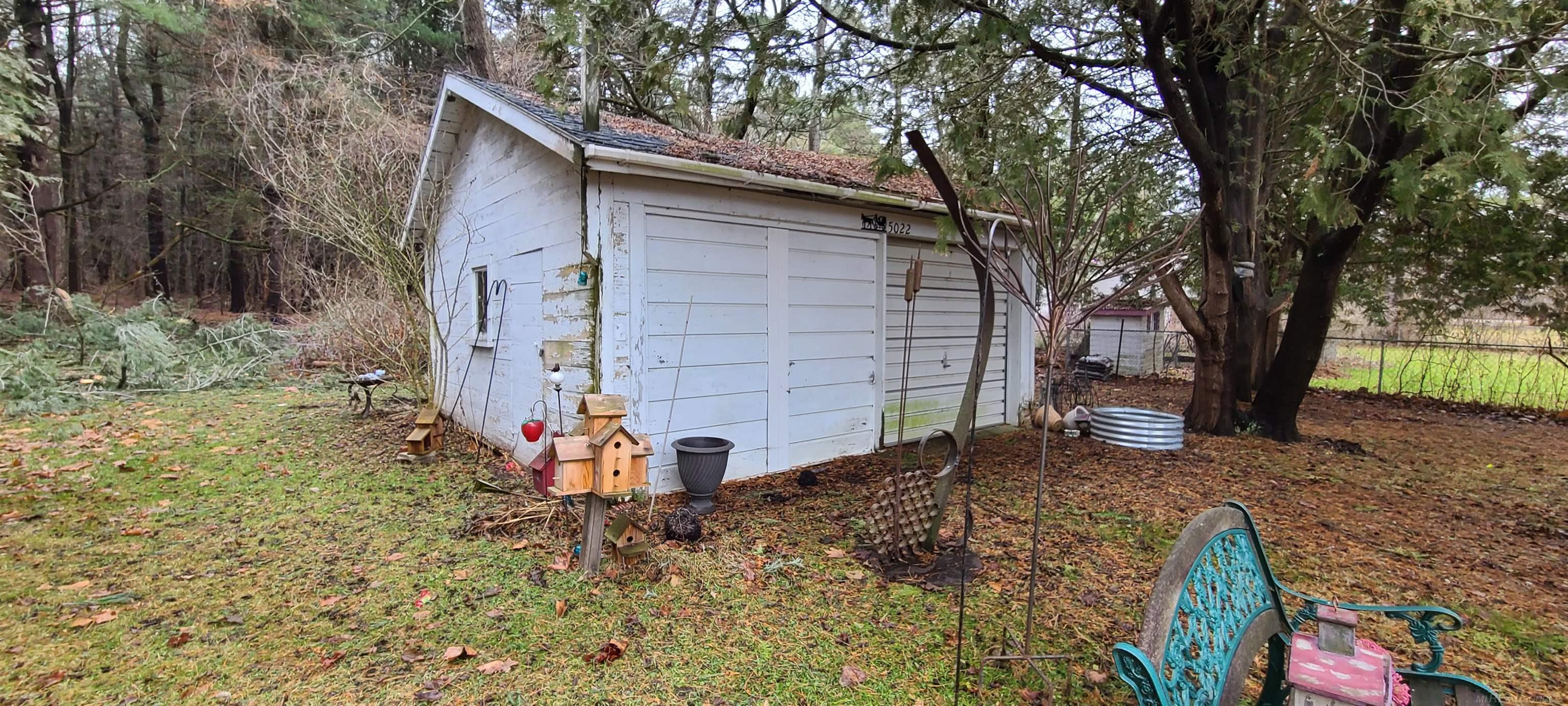 5022 Lakeshore Road Lexington, MI 48450 - Photo 32 of 38 Older garage