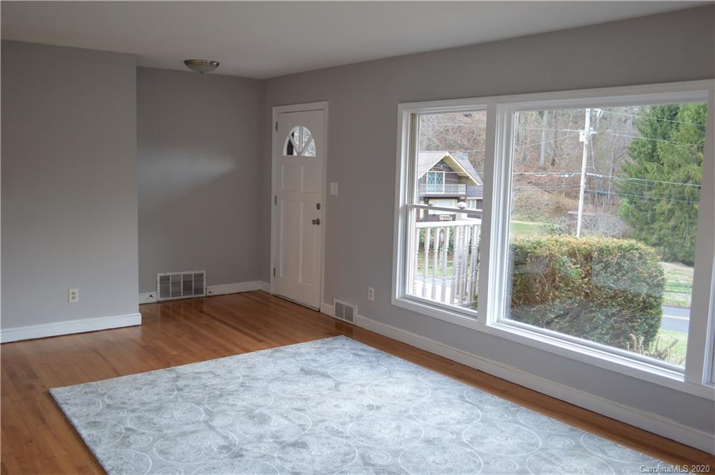 39 Rhoda Street Canton, NC 28716 - Photo 3 of 26 Gallery Image 3