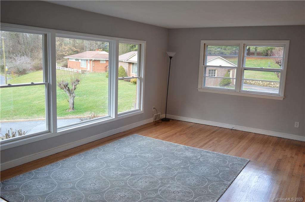 39 Rhoda Street Canton, NC 28716 - Photo 4 of 26 Gallery Image 4