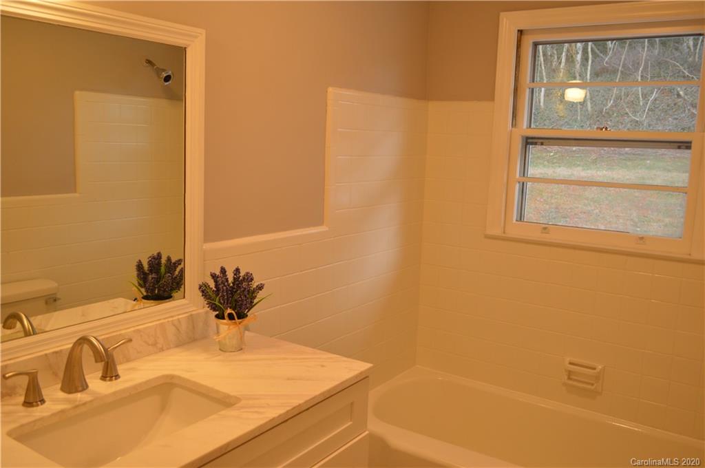 39 Rhoda Street Canton, NC 28716 - Photo 7 of 26 Gallery Image 7