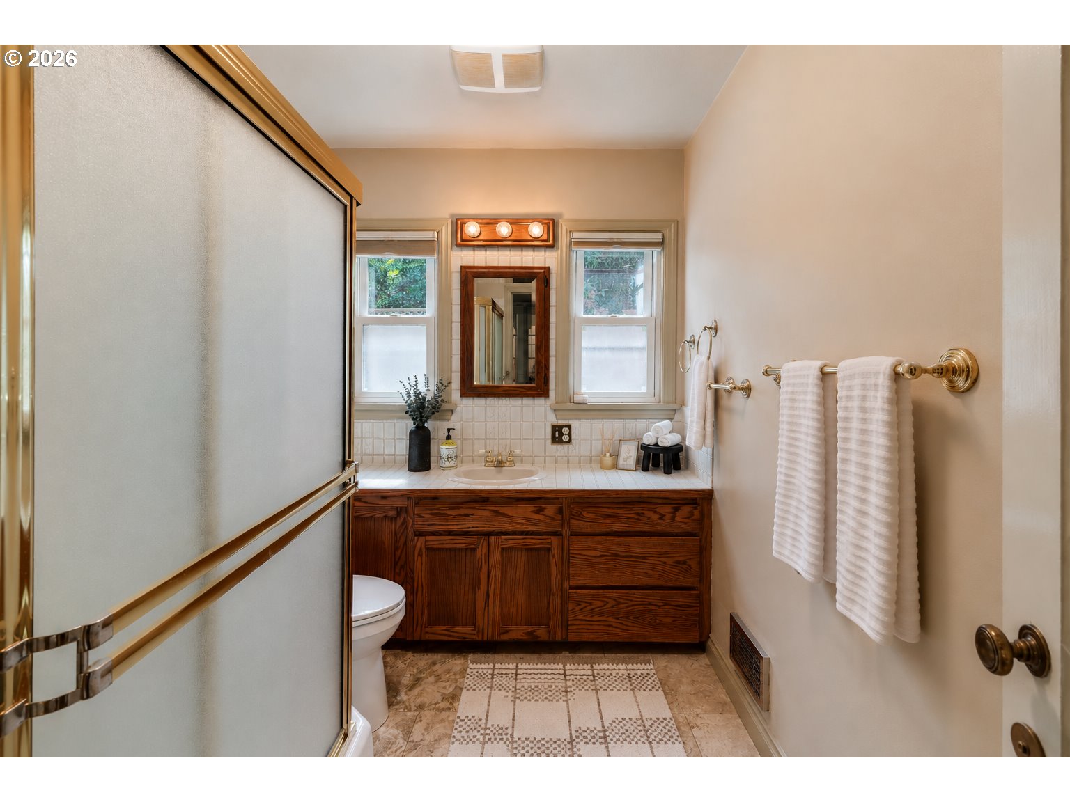 4446 Northeast Irving Street Portland, OR 97213 - Photo 12 of 31 Bathroom