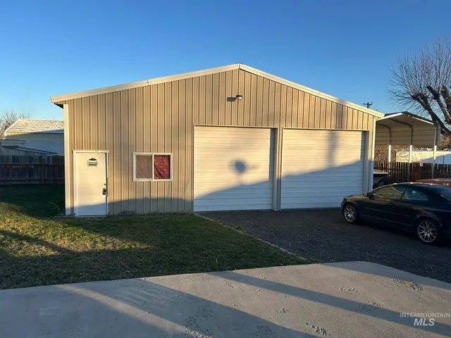 $399,900 | 3731 16th Street, Lewiston, ID 83501