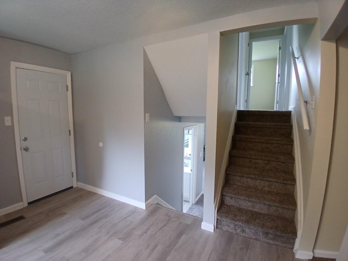 2489 Lipton Road Columbus, OH 43232 - Photo 15 of 26 stairway