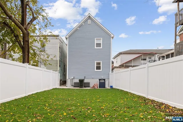 $3,000 | 8 Essex Street, Unit 2, Nutley, NJ 07110