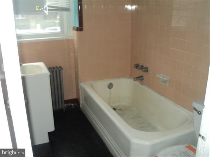 7001 Rutland Street Philadelphia, PA 19149 - Photo 4 of 13 Unit #1