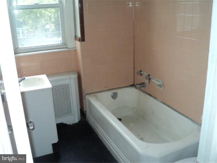 7001 Rutland Street Philadelphia, PA 19149 - Photo 10 of 13 Unit #2