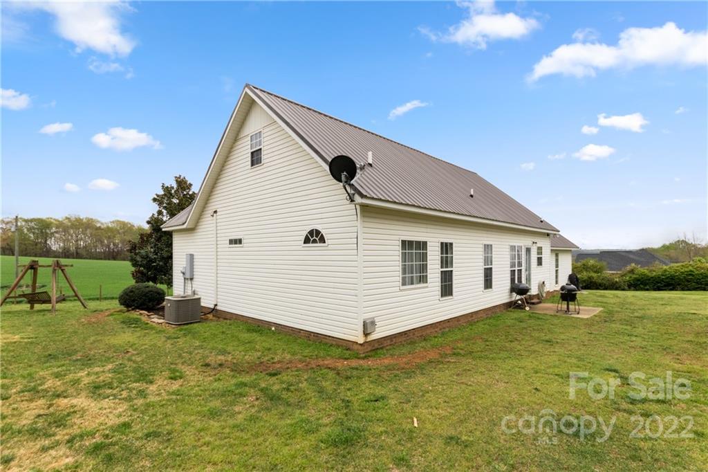 3505 Crow Burk Road Pageland, SC 29728 - Photo 5 of 30 a view of a house with a yard