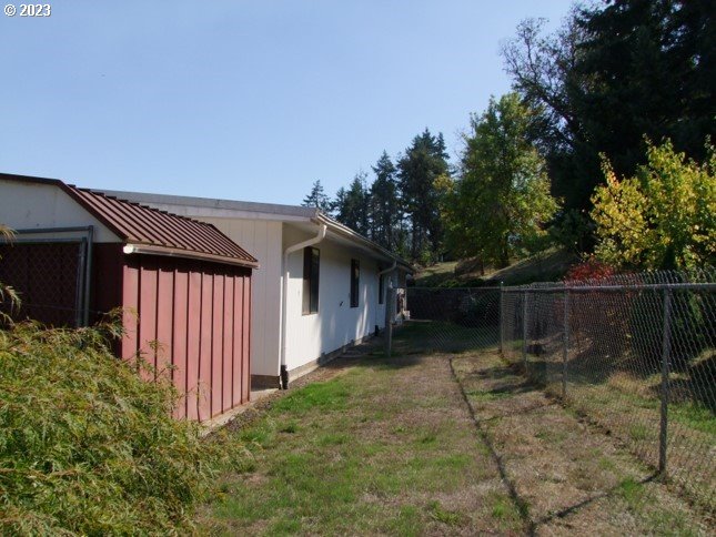 1069 Willis Creek Road Winston, OR 97496 - Photo 5 of 34 Gallery Image 5