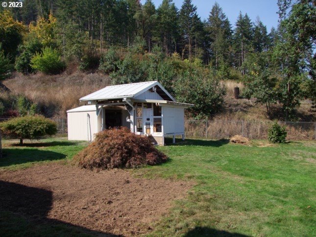 1069 Willis Creek Road Winston, OR 97496 - Photo 8 of 34 Gallery Image 8