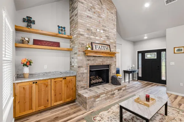 $470,000 | 1446 Faulkner Road, Sunset, TX 76270