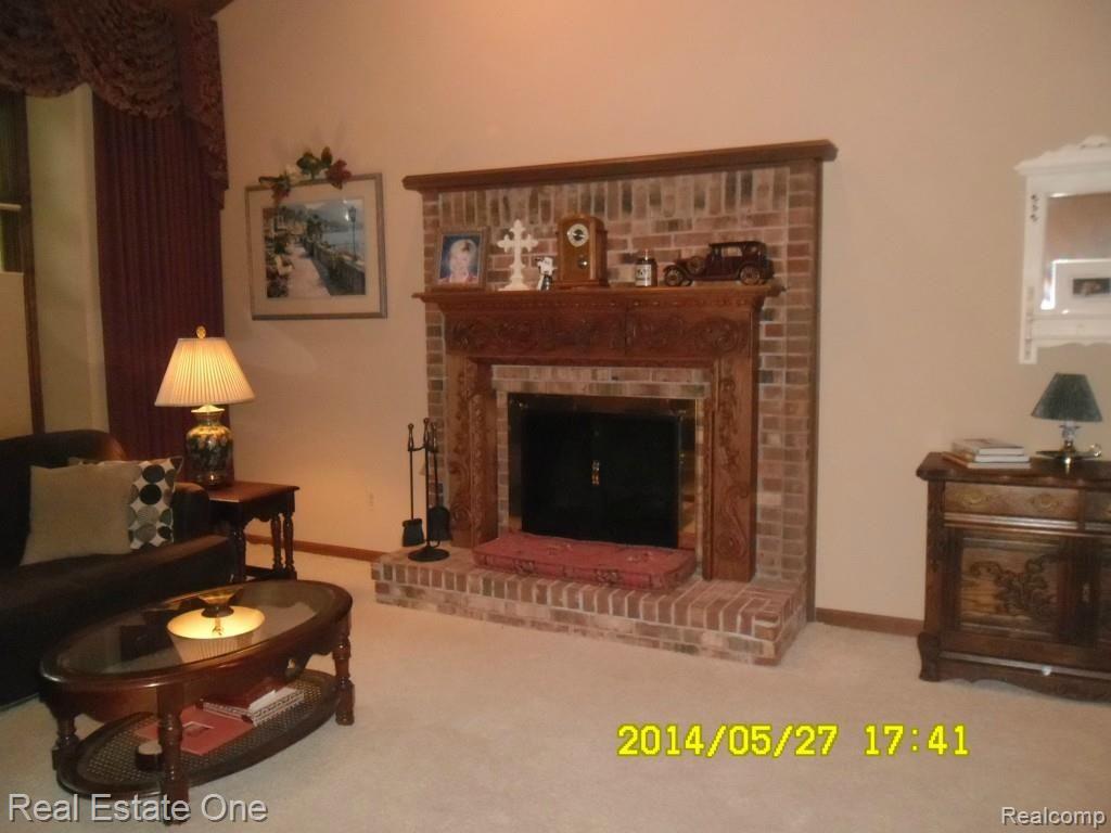 2788 Winter Park Road Rochester, MI 48309 - Photo 7 of 46 Great Room Fireplace