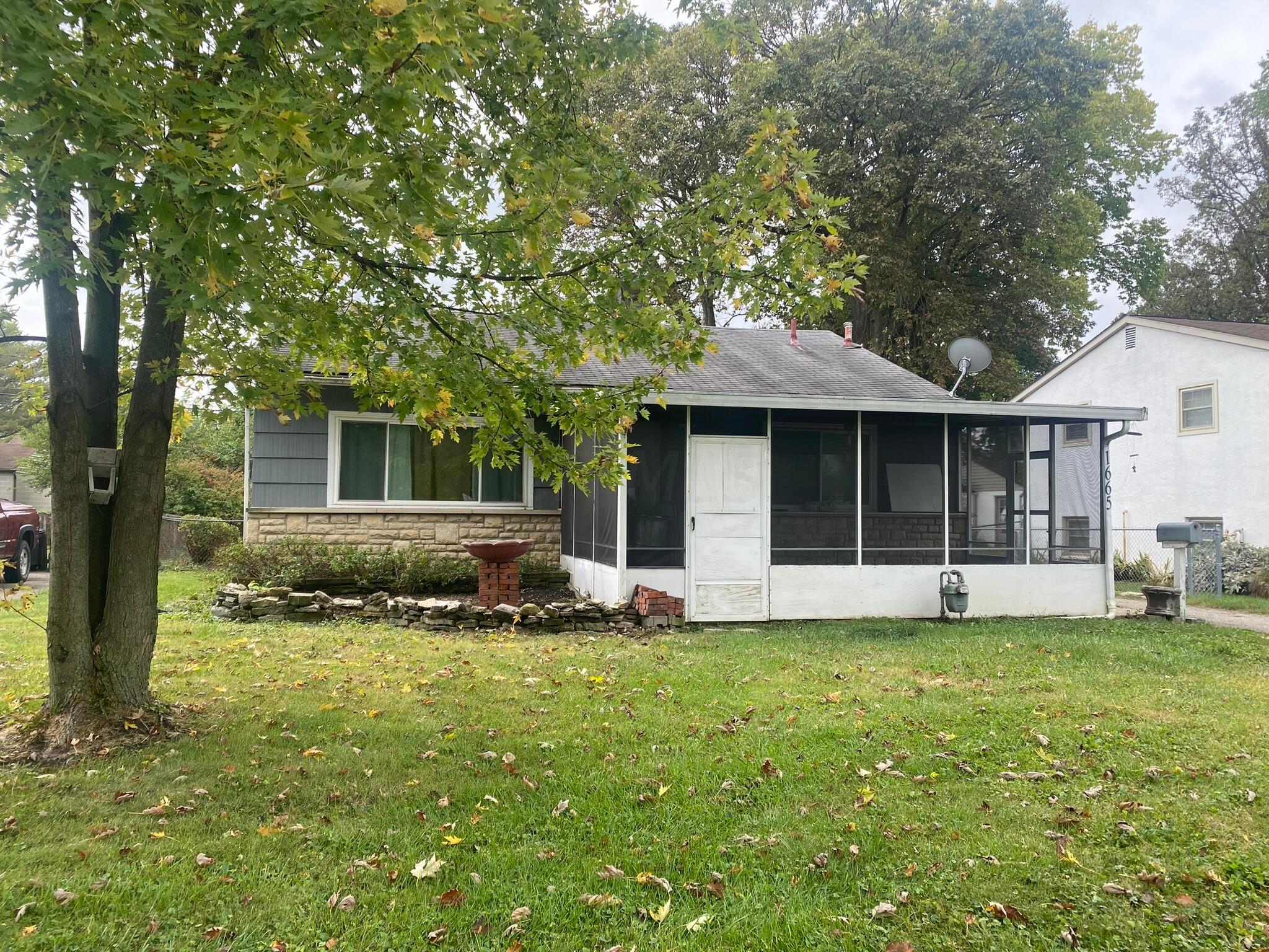 1665 Ferris Road Columbus, OH 43224 - Photo 1 of 20 B824FE2A-813F-4998-A0C9-42E75B84E937
