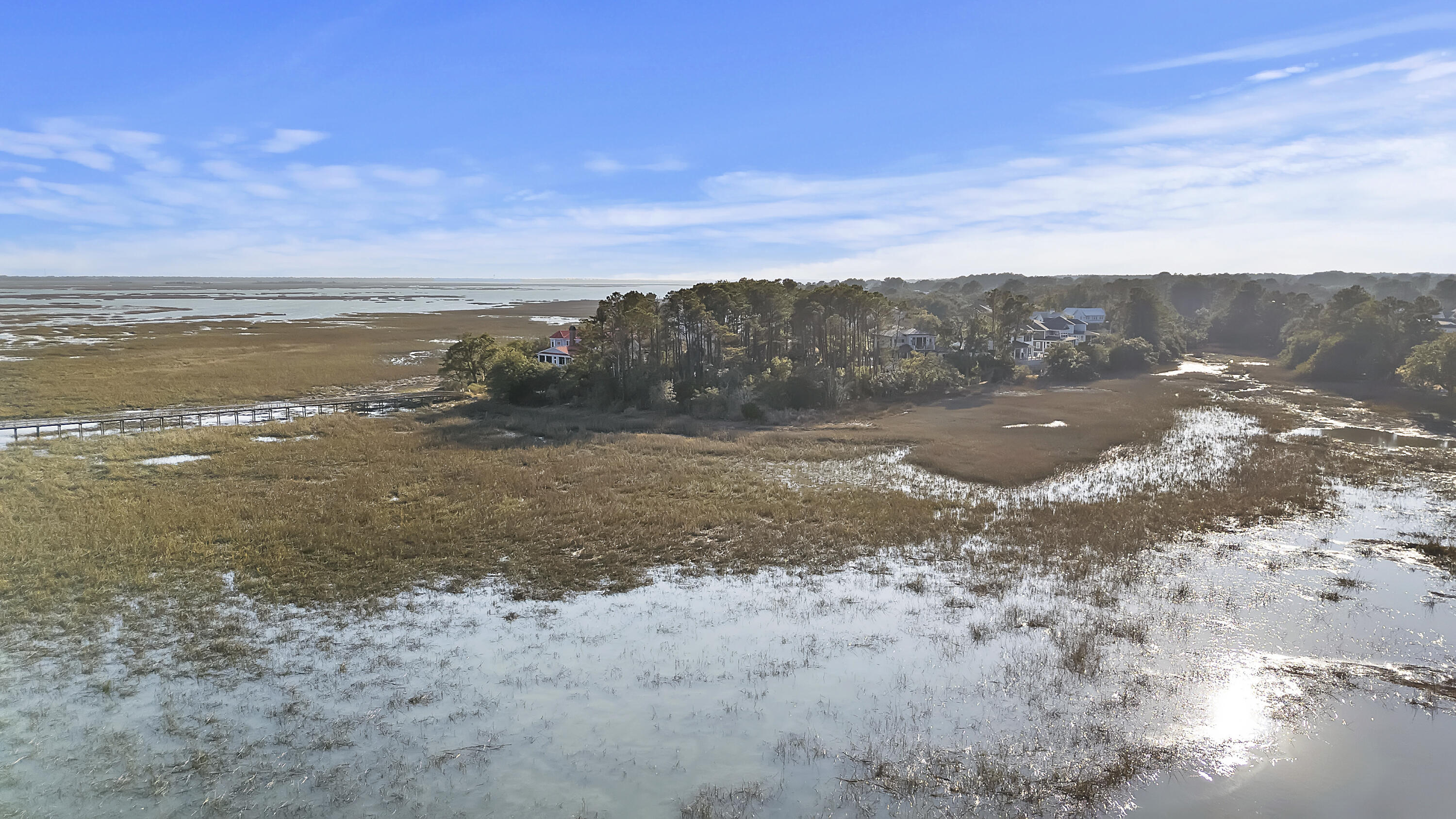 4875 Sound View Drive Mount Pleasant, SC 29466 - Photo 23 of 32 DJI_20250206160335_0141_D