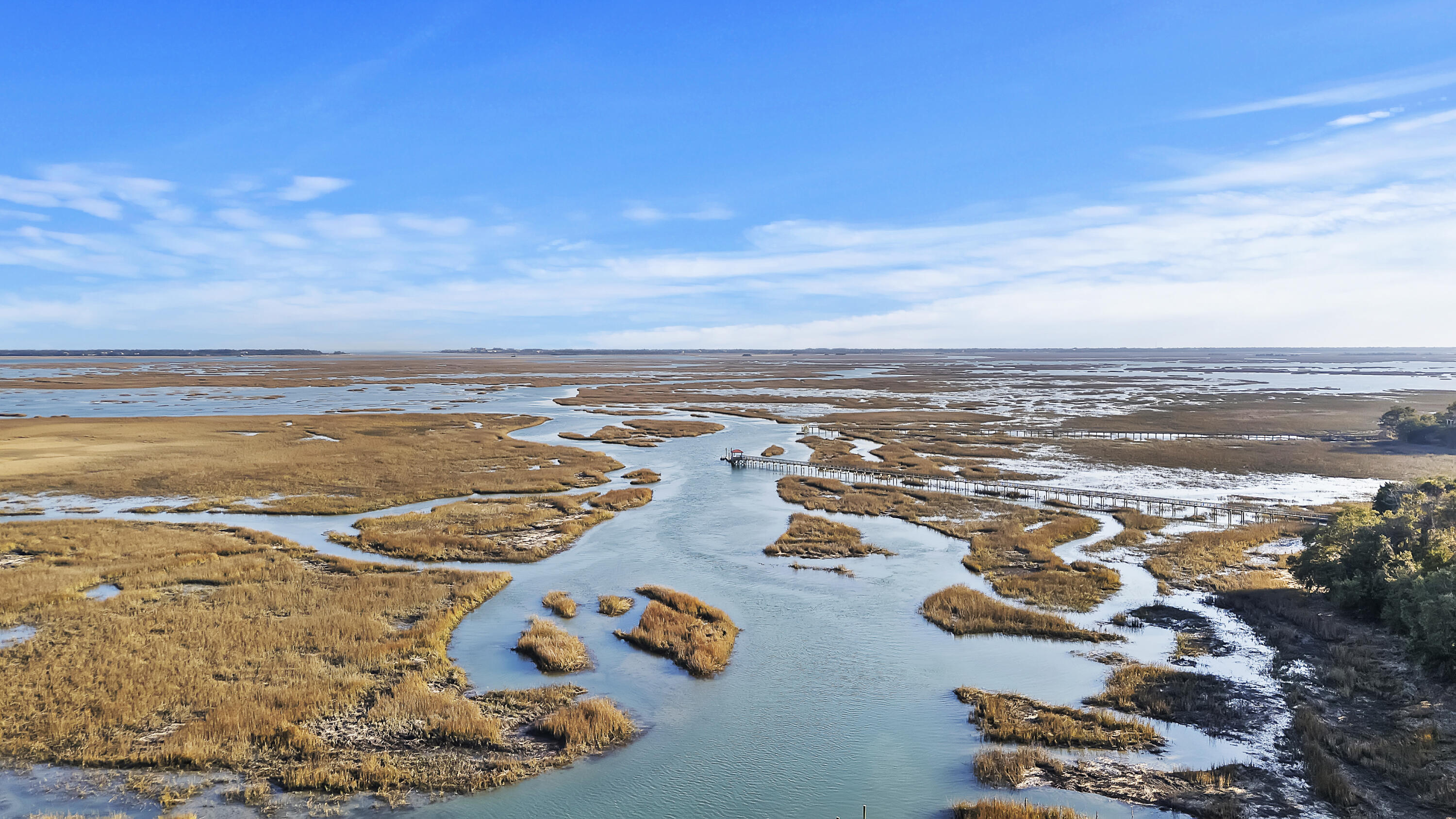 4875 Sound View Drive Mount Pleasant, SC 29466 - Photo 27 of 32 DJI_20250206160945_0171_D