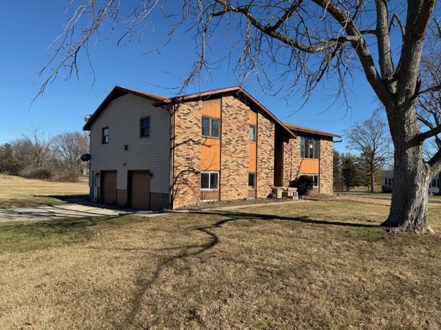 1412 West Grove Road Decatur, IL 62521 - Photo 2 of 13